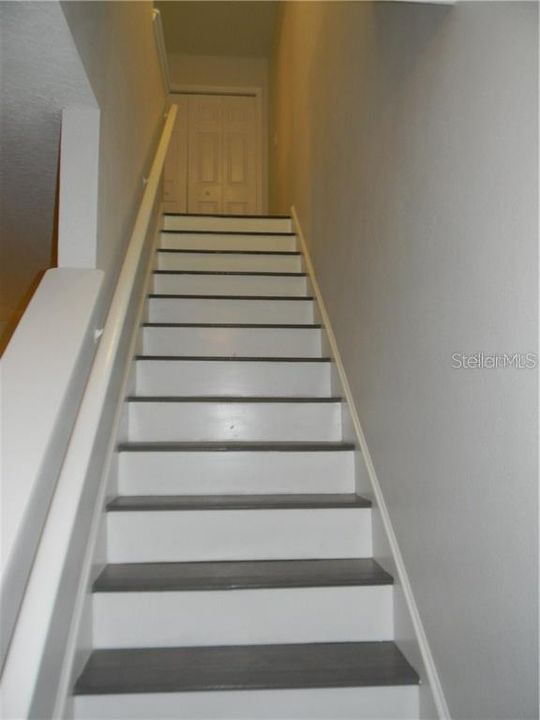 Active With Contract: $1,700 (2 beds, 1 baths, 1242 Square Feet)