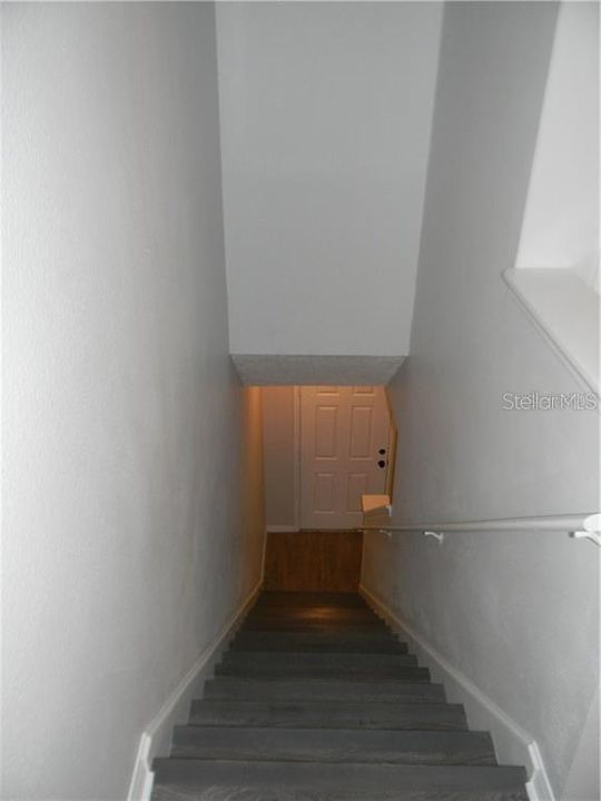 Active With Contract: $1,700 (2 beds, 1 baths, 1242 Square Feet)