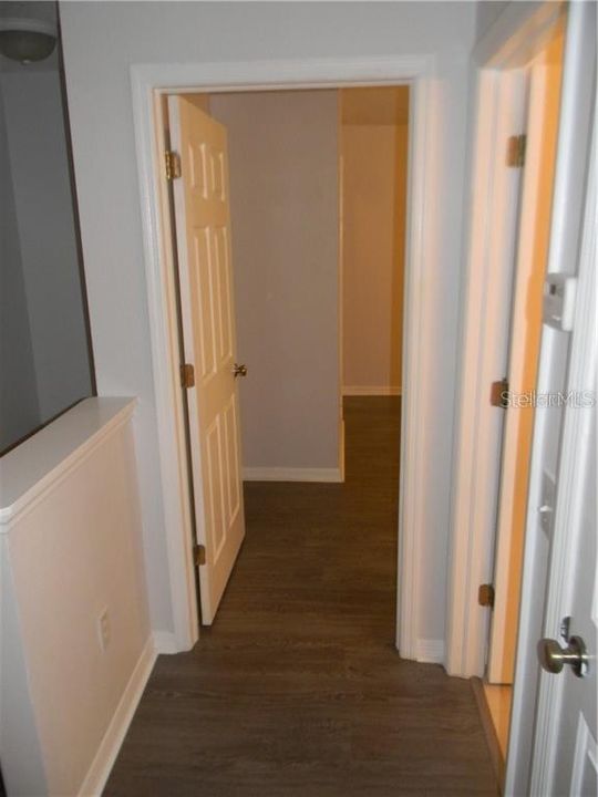 Active With Contract: $1,700 (2 beds, 1 baths, 1242 Square Feet)