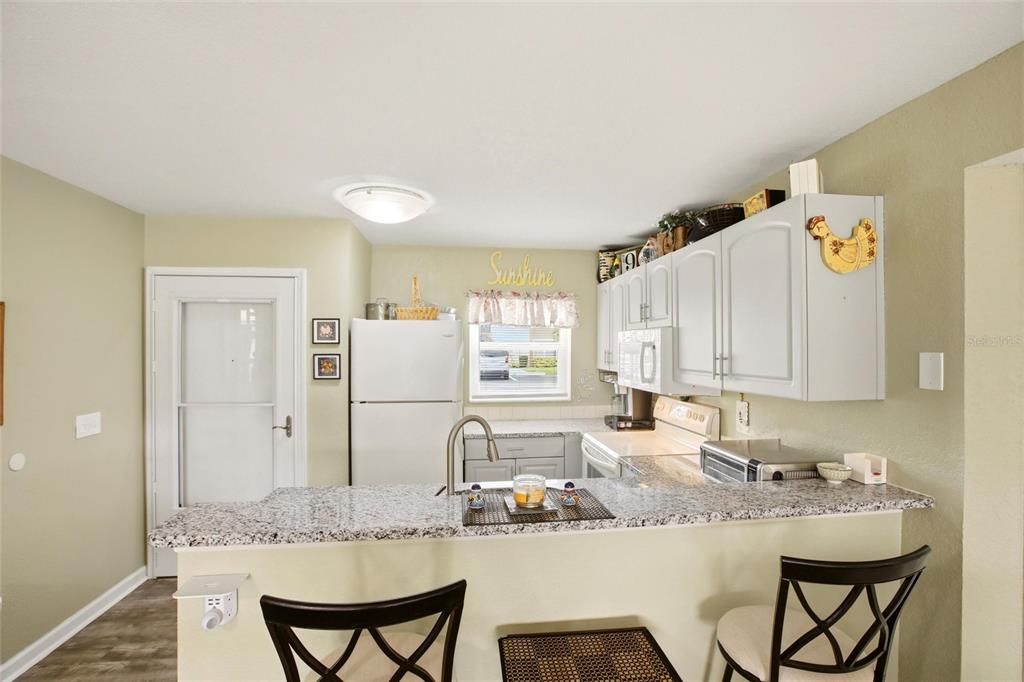 Active With Contract: $159,900 (2 beds, 2 baths, 859 Square Feet)