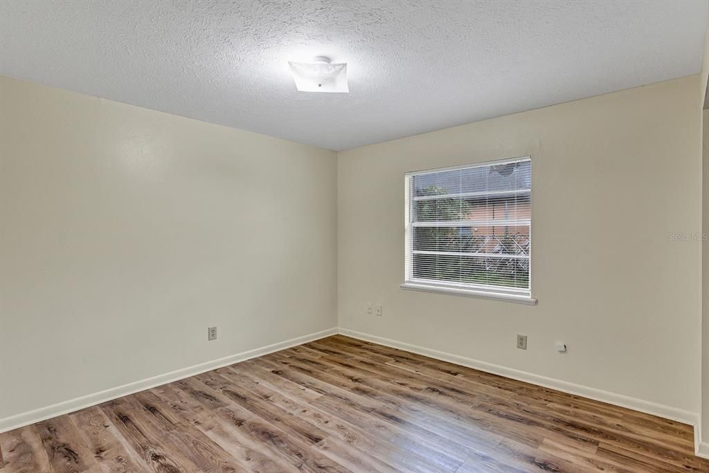 For Rent: $1,199 (2 beds, 1 baths, 808 Square Feet)