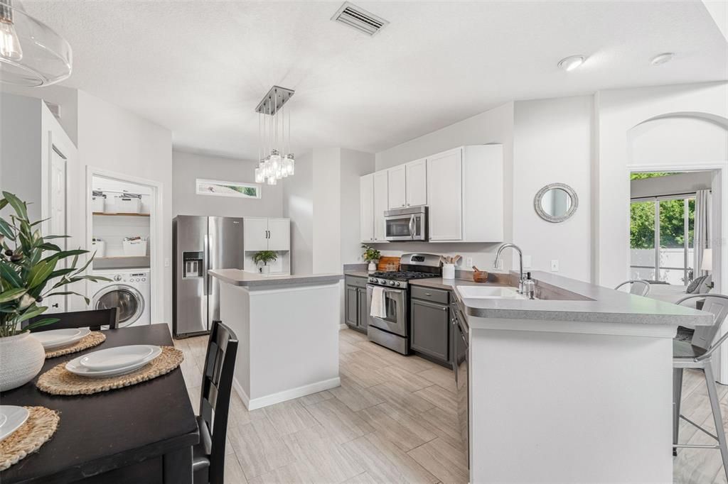 Active With Contract: $489,900 (3 beds, 2 baths, 2115 Square Feet)