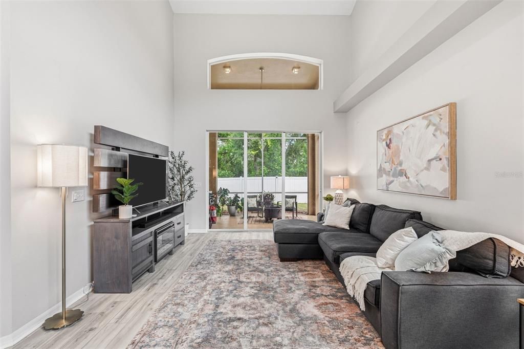Active With Contract: $489,900 (3 beds, 2 baths, 2115 Square Feet)