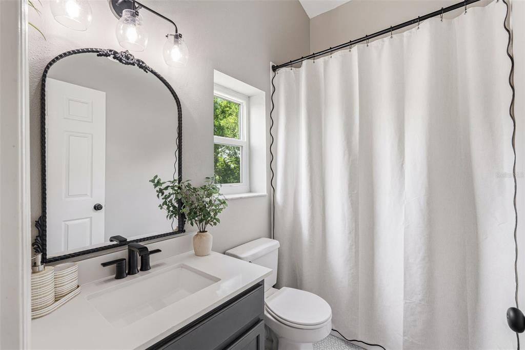 Active With Contract: $489,900 (3 beds, 2 baths, 2115 Square Feet)
