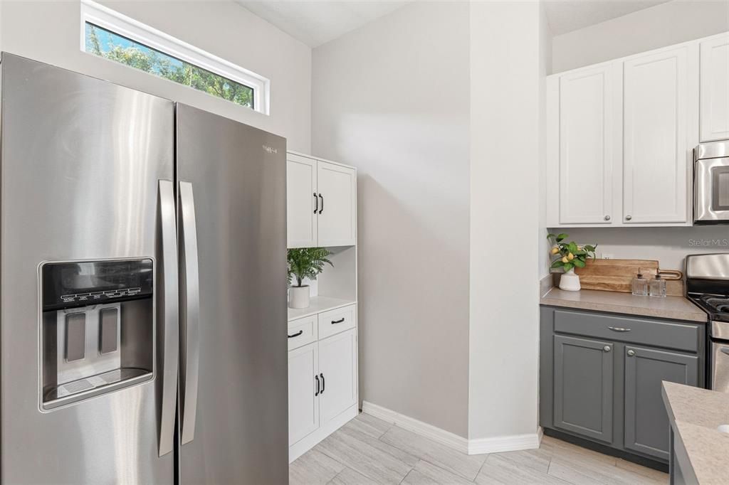 Active With Contract: $489,900 (3 beds, 2 baths, 2115 Square Feet)