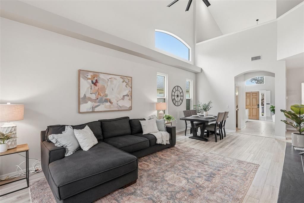 Active With Contract: $489,900 (3 beds, 2 baths, 2115 Square Feet)
