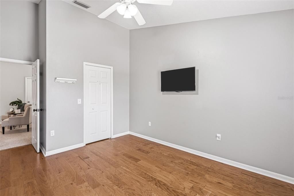Active With Contract: $489,900 (3 beds, 2 baths, 2115 Square Feet)