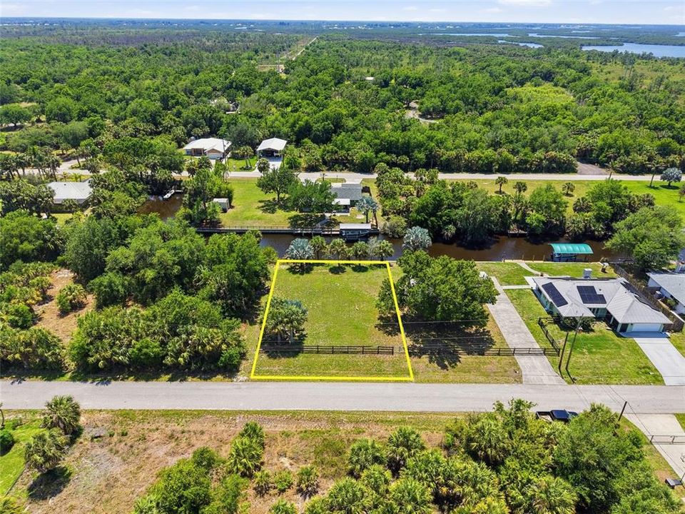 待售: $110,000 (0.21 acres)