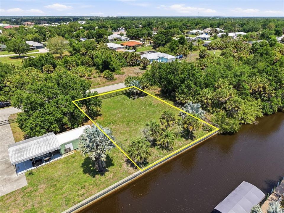 待售: $110,000 (0.21 acres)