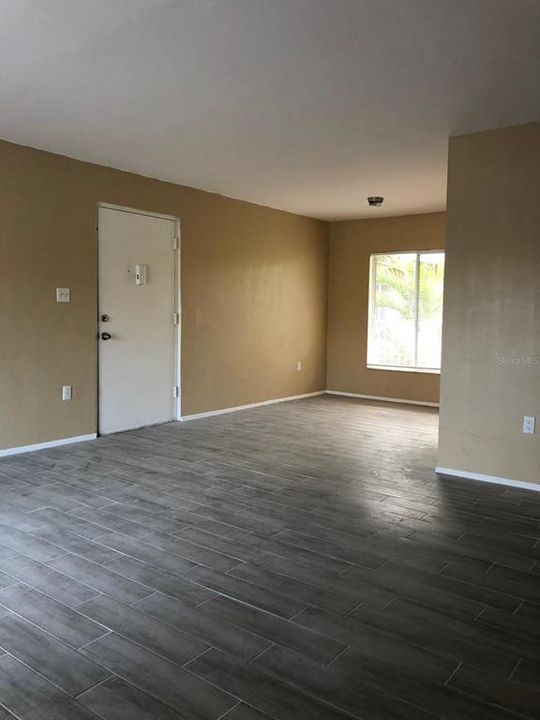 For Rent: $1,290 (2 beds, 2 baths, 920 Square Feet)
