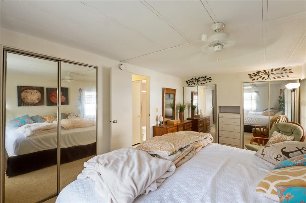 En Venta: $174,900 (2 camas, 2 baños, 1120 Pies cuadrados)