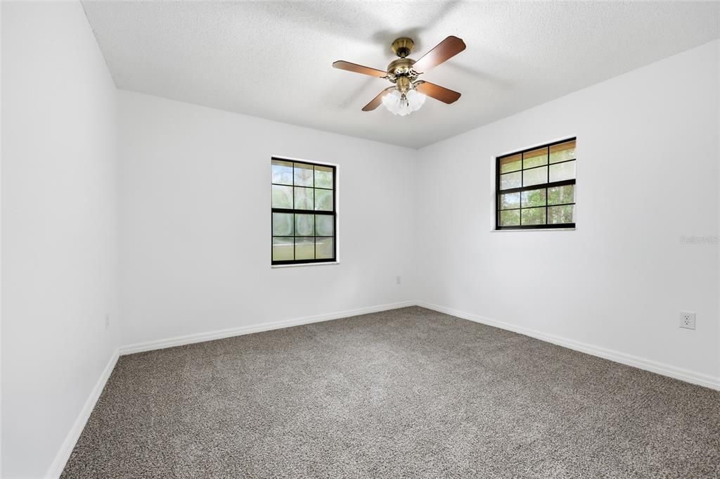 For Sale: $375,000 (3 beds, 2 baths, 2921 Square Feet)