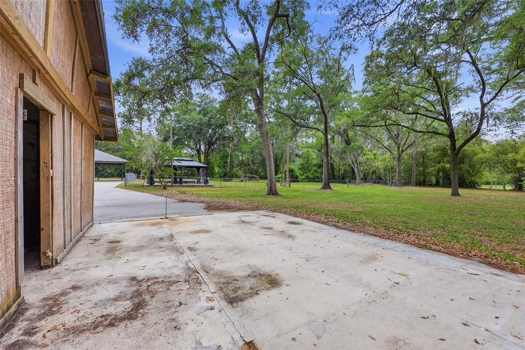 For Sale: $375,000 (3 beds, 2 baths, 2921 Square Feet)