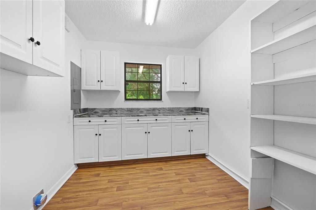 For Sale: $375,000 (3 beds, 2 baths, 2921 Square Feet)