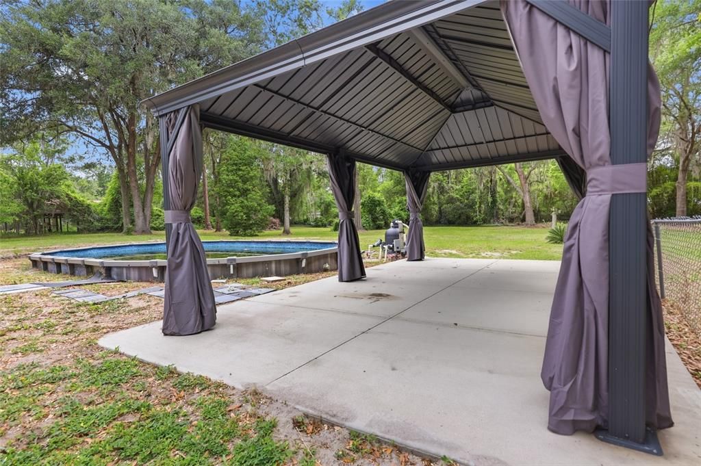 For Sale: $375,000 (3 beds, 2 baths, 2921 Square Feet)
