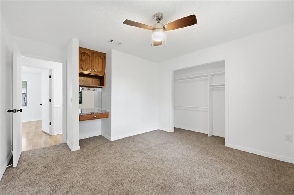 For Sale: $375,000 (3 beds, 2 baths, 2921 Square Feet)