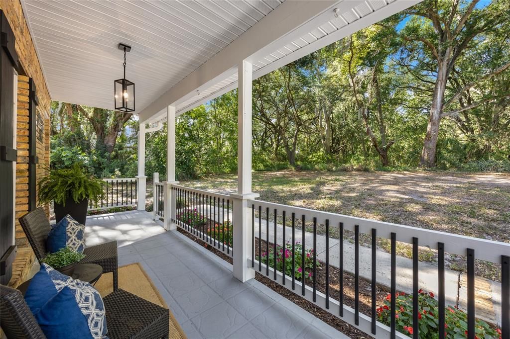 Active With Contract: $1,680,000 (3 beds, 2 baths, 1962 Square Feet)