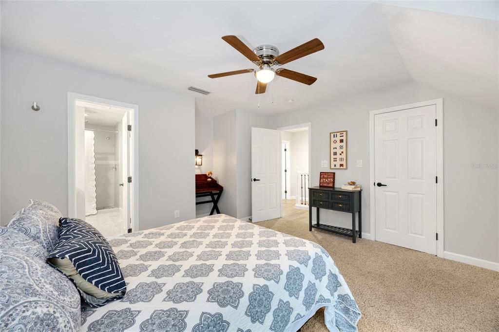 Active With Contract: $1,680,000 (3 beds, 2 baths, 1962 Square Feet)