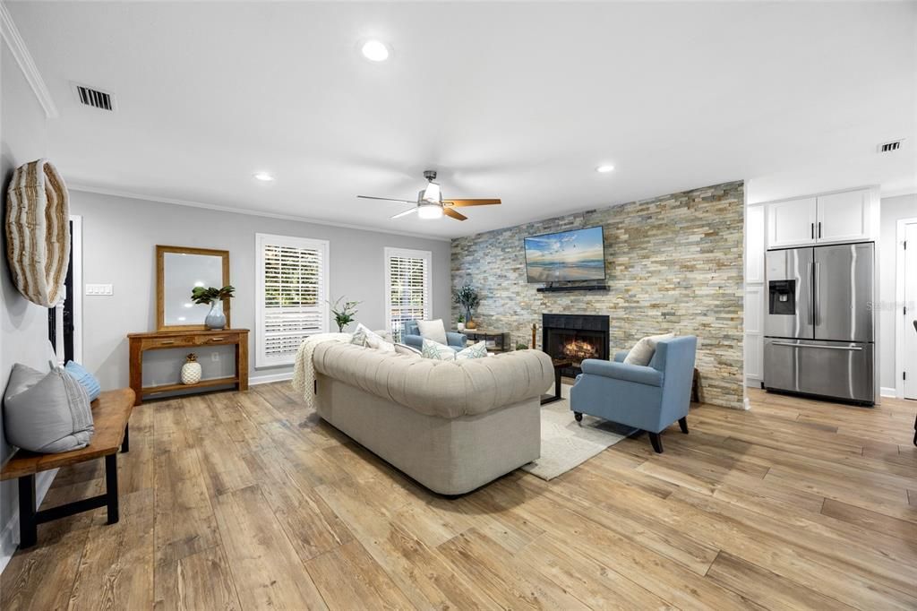 Active With Contract: $1,680,000 (3 beds, 2 baths, 1962 Square Feet)