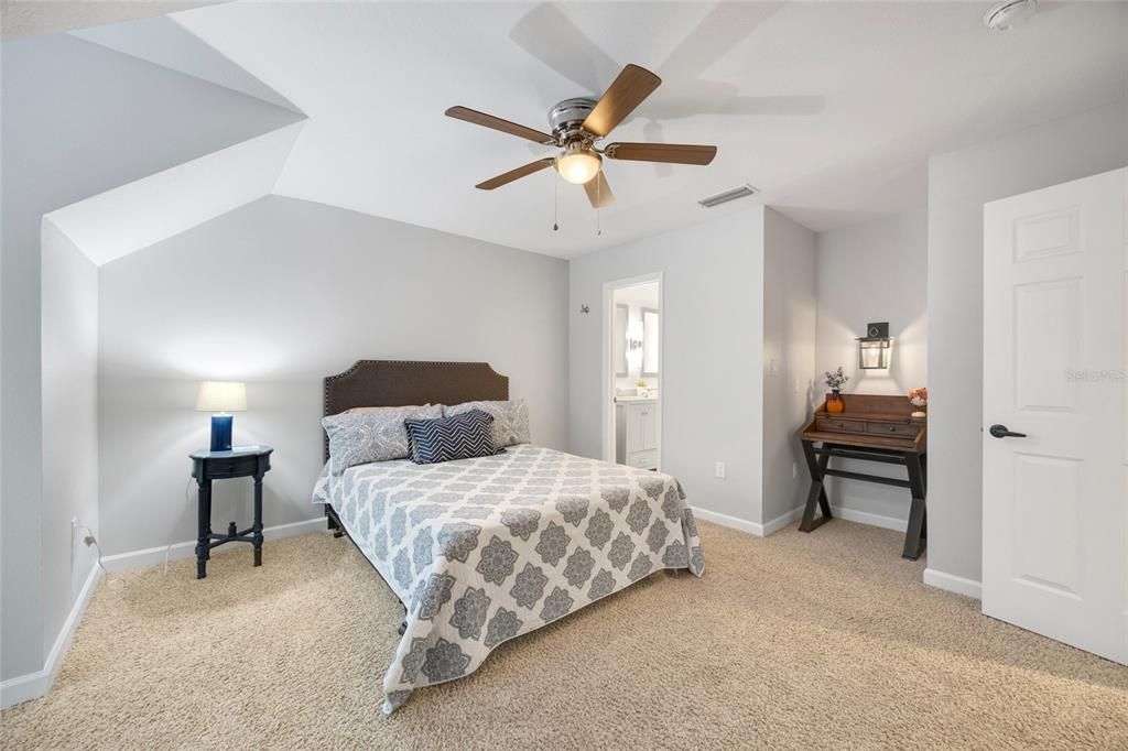 Active With Contract: $1,680,000 (3 beds, 2 baths, 1962 Square Feet)