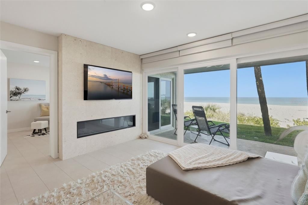 Active With Contract: $869,000 (2 beds, 2 baths, 1387 Square Feet)