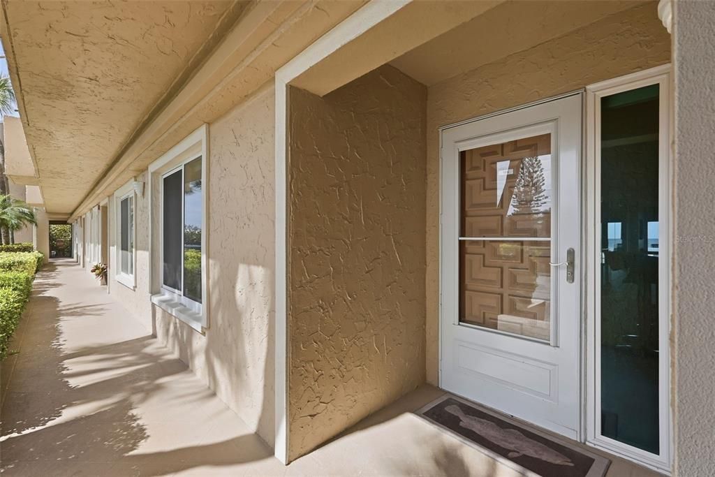 Active With Contract: $869,000 (2 beds, 2 baths, 1387 Square Feet)