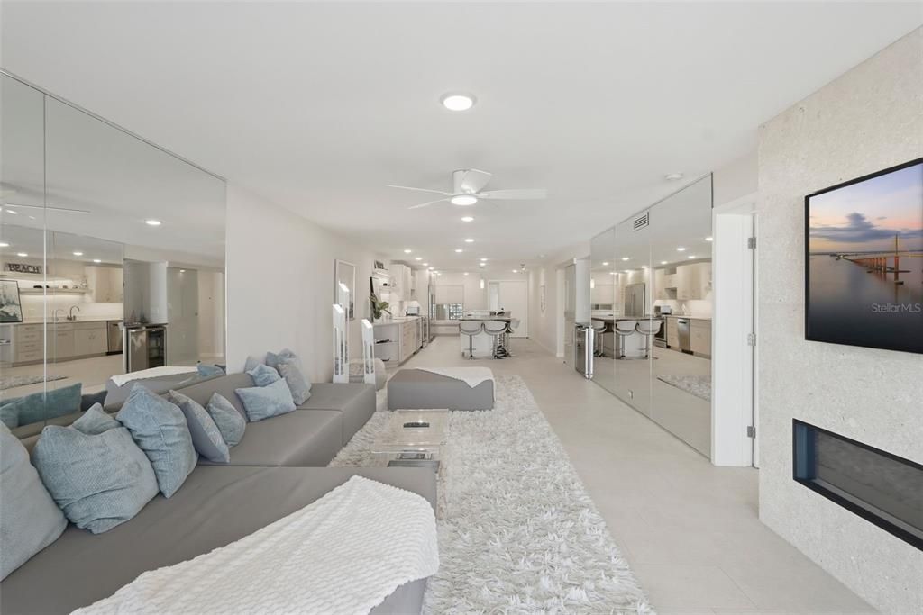 Active With Contract: $869,000 (2 beds, 2 baths, 1387 Square Feet)