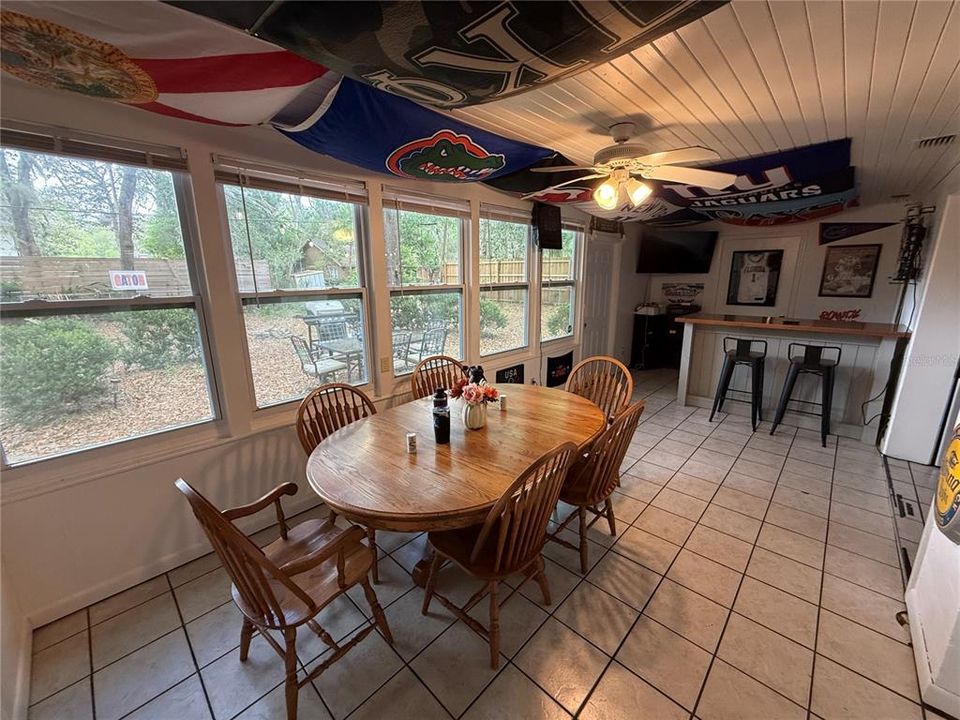 For Sale: $575,000 (5 beds, 3 baths, 2768 Square Feet)