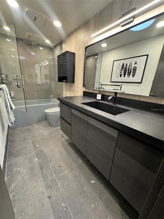 For Sale: $349,000 (2 beds, 1 baths, 1100 Square Feet)