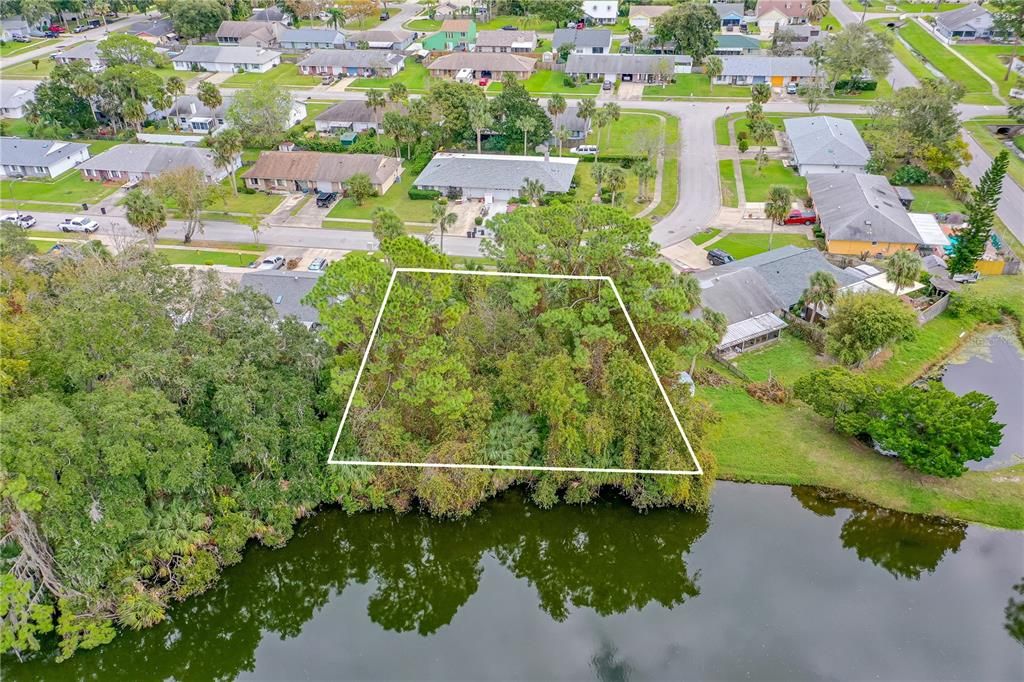 En Venta: $80,900 (0.23 acres)