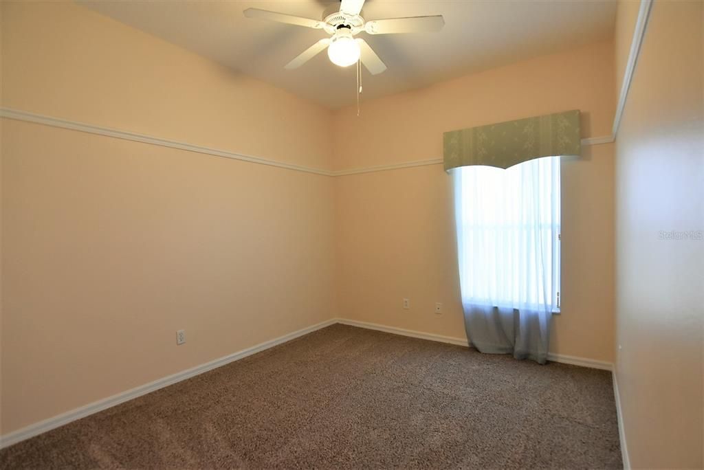 Под контрактом: $2,600 (4 спален, 2 ванн, 1960 Квадратных фут)