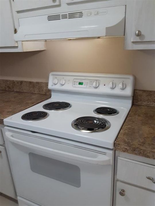 For Rent: $1,245 (2 beds, 2 baths, 920 Square Feet)