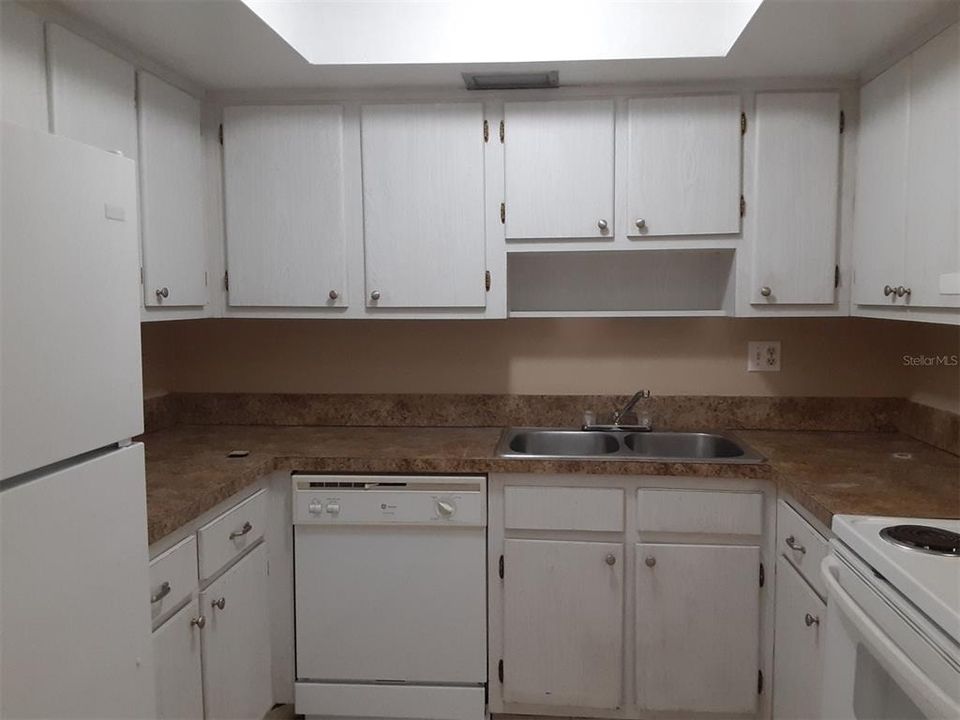 For Rent: $1,245 (2 beds, 2 baths, 920 Square Feet)