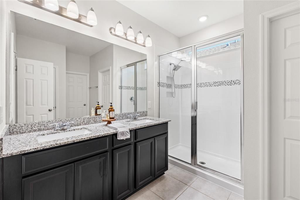 For Sale: $499,000 (3 beds, 2 baths, 2069 Square Feet)