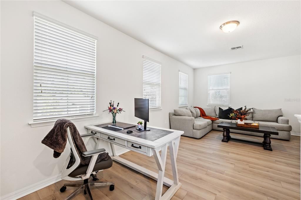 For Sale: $499,000 (3 beds, 2 baths, 2069 Square Feet)