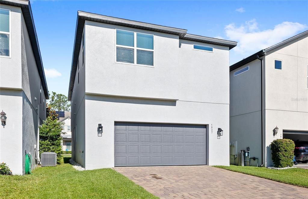 For Sale: $499,000 (3 beds, 2 baths, 2069 Square Feet)