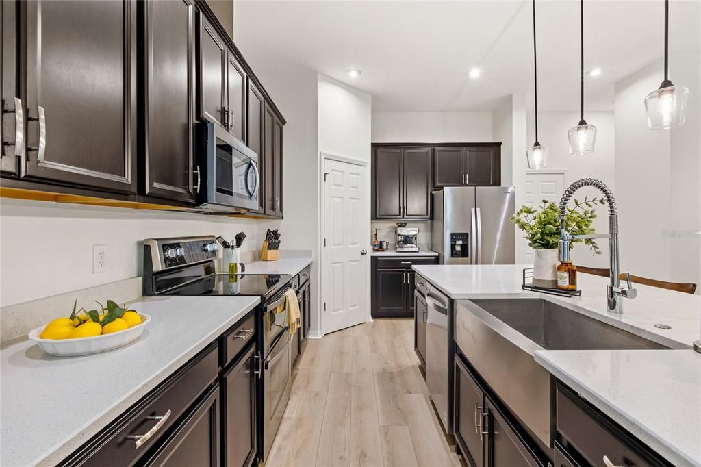 For Sale: $499,000 (3 beds, 2 baths, 2069 Square Feet)