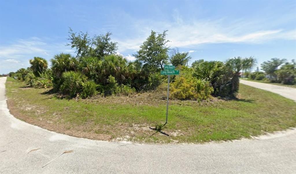 Active With Contract: $17,000 (0.25 acres)