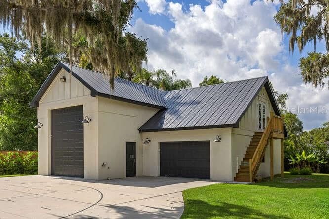 Active With Contract: $1,875,000 (5 beds, 4 baths, 2915 Square Feet)