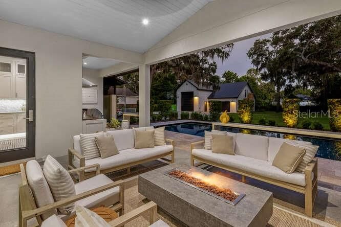Active With Contract: $1,875,000 (5 beds, 4 baths, 2915 Square Feet)
