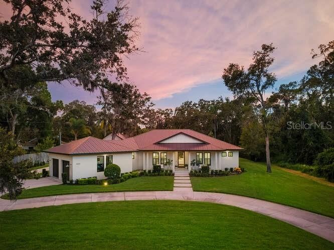 Active With Contract: $1,875,000 (5 beds, 4 baths, 2915 Square Feet)