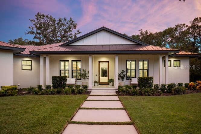 Active With Contract: $1,875,000 (5 beds, 4 baths, 2915 Square Feet)