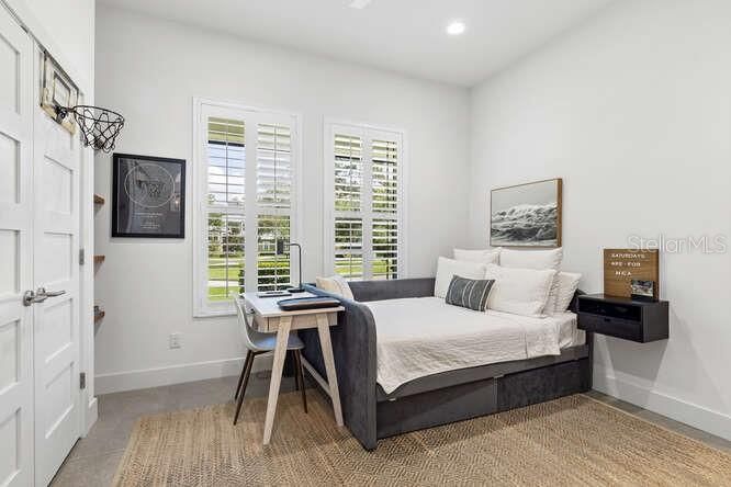 Active With Contract: $1,875,000 (5 beds, 4 baths, 2915 Square Feet)