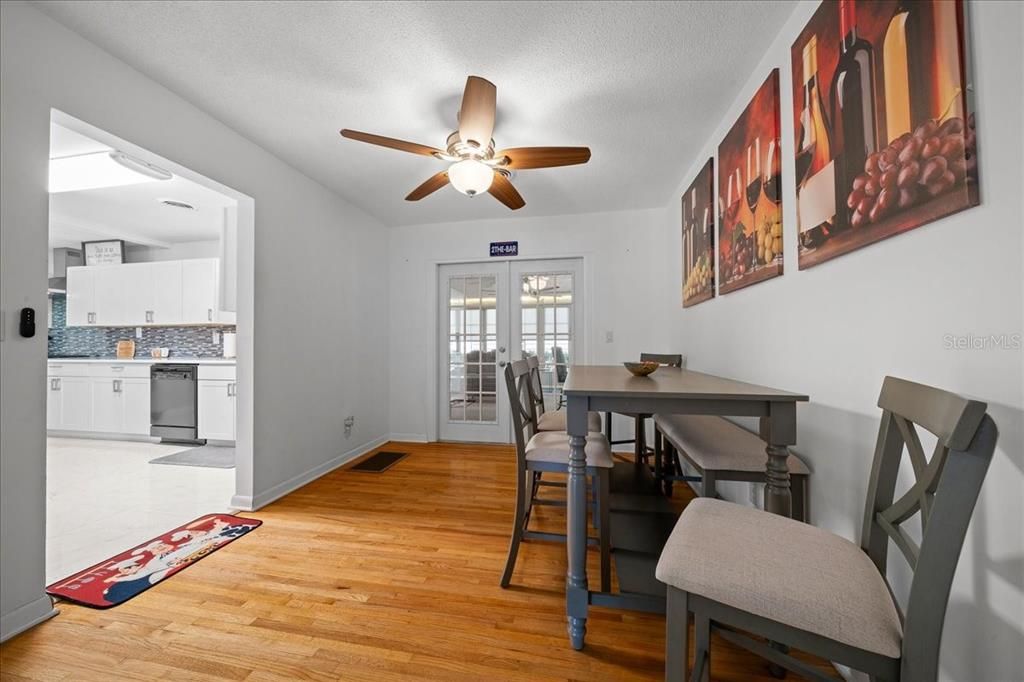 Activo con contrato: $309,500 (3 camas, 2 baños, 1512 Pies cuadrados)