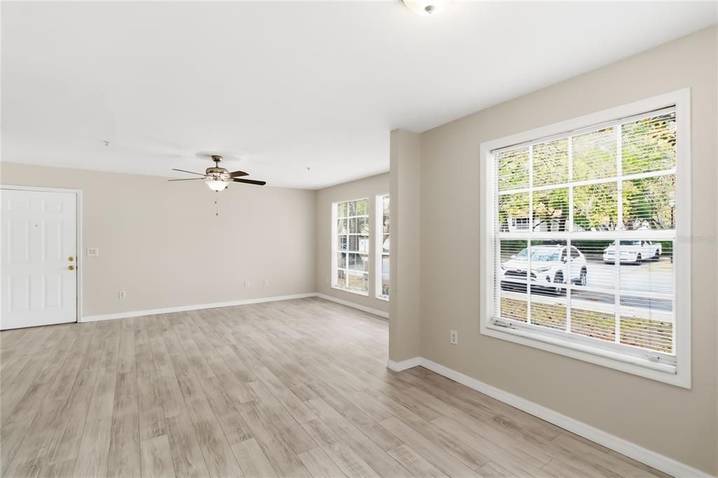 Activo con contrato: $230,000 (3 camas, 2 baños, 1151 Pies cuadrados)