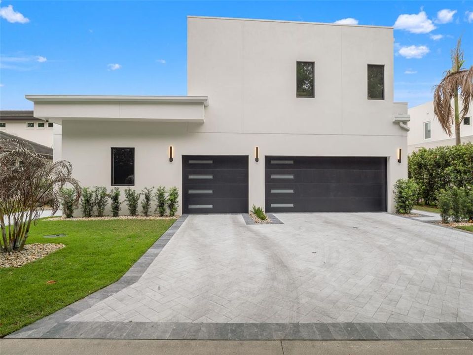 For Sale: $4,350,000 (5 beds, 5 baths, 5487 Square Feet)
