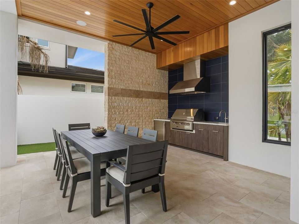 For Sale: $4,350,000 (5 beds, 5 baths, 5487 Square Feet)