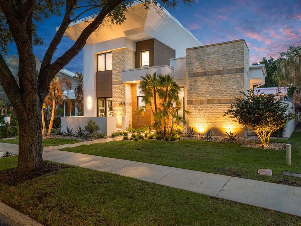 For Sale: $4,350,000 (5 beds, 5 baths, 5487 Square Feet)