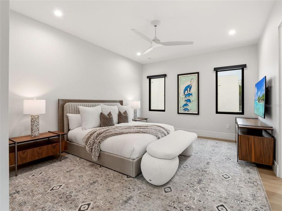 For Sale: $4,350,000 (5 beds, 5 baths, 5487 Square Feet)