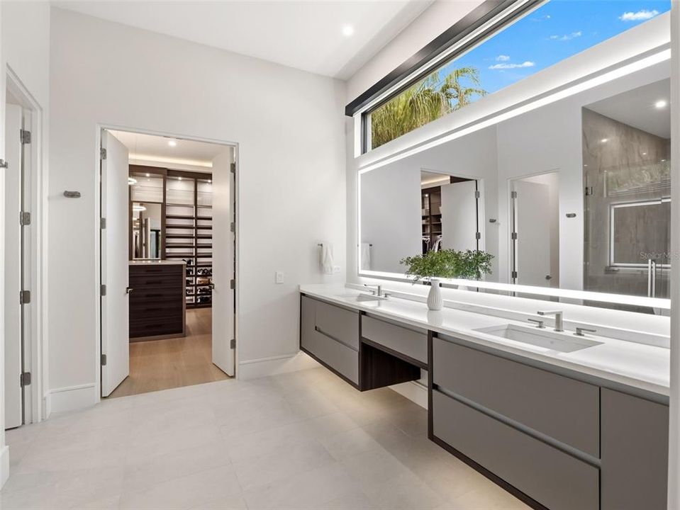 For Sale: $4,350,000 (5 beds, 5 baths, 5487 Square Feet)